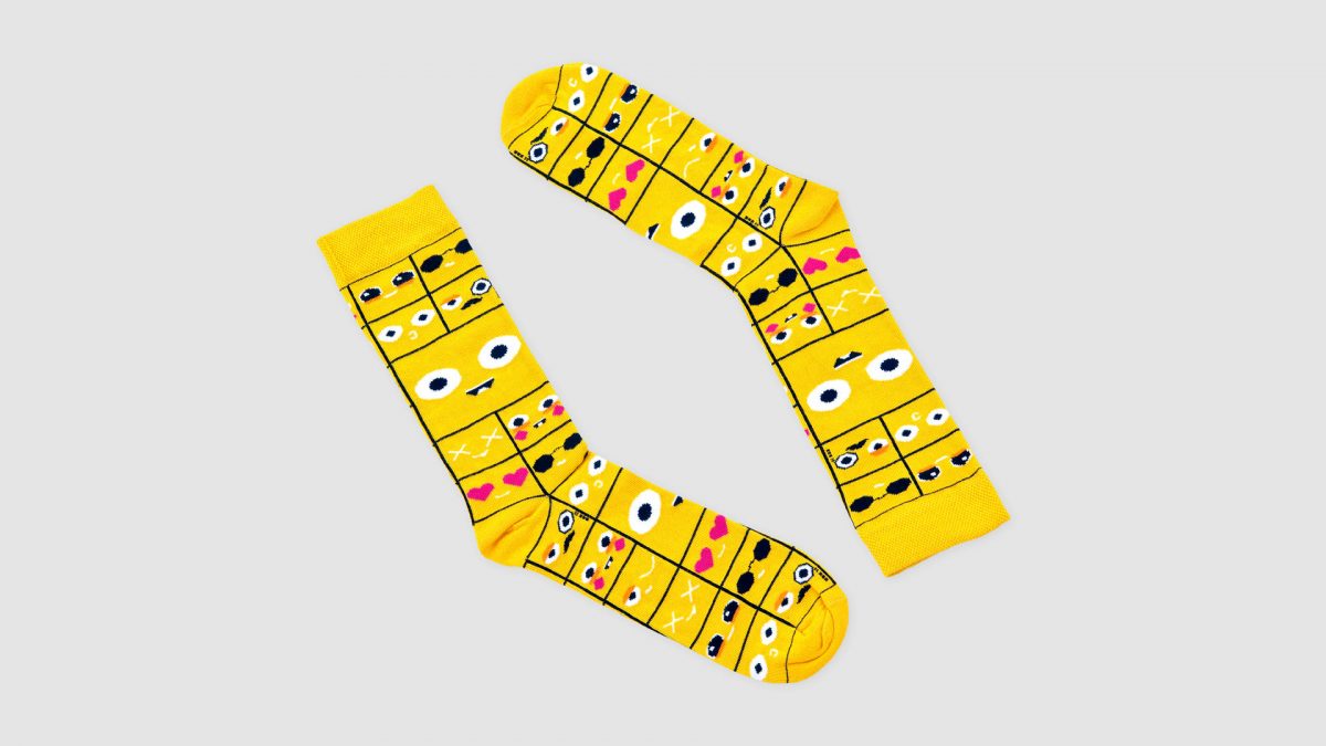 żółte skarpetki