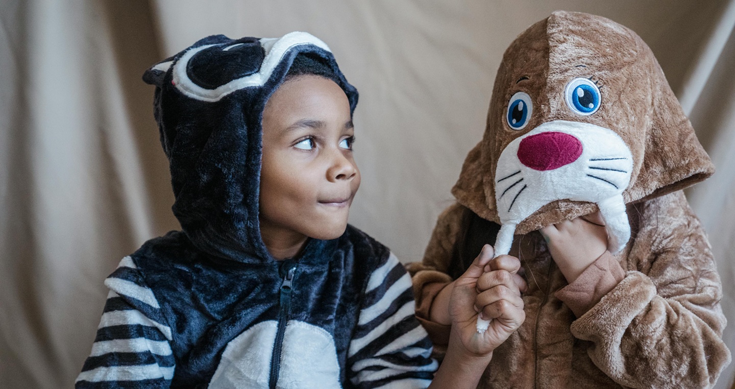 Dzieci bawiące się w odgrywanie ról